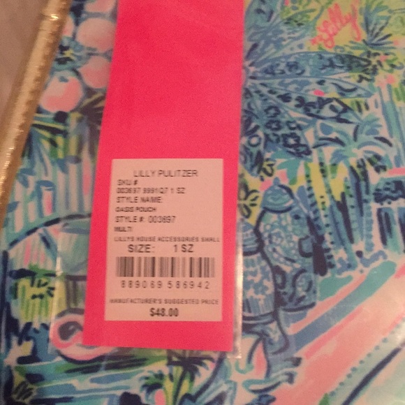 Lilly Pulitzer Lilly’s house oasis pouch one left - Picture 3 of 6